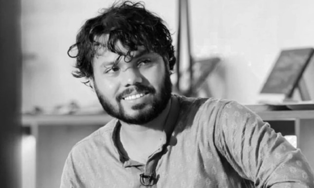 বিমানবন্দর থেকে ঢাবির কেন্দ্রীয় মসজিদে পৌঁছাবে হাদির লাশ